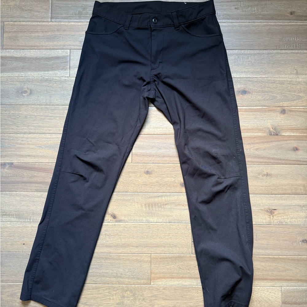 Old Navy Black Athletic Chinos with Modern Tailored Fit